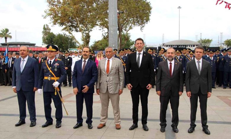 Balıkesir haberi! 30 Ağustos Zafer Bayramı Bandırma'da coşkuyla kutlandı