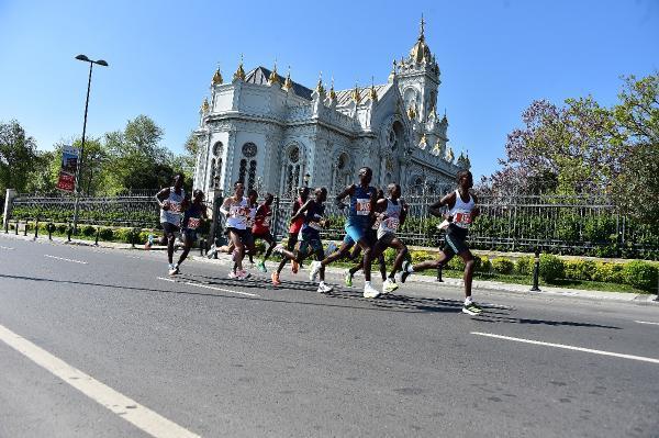 18. İstanbul Yarı Maratonu'nda Kenyalı Daniel Simiu Ebenyo 1. oldu