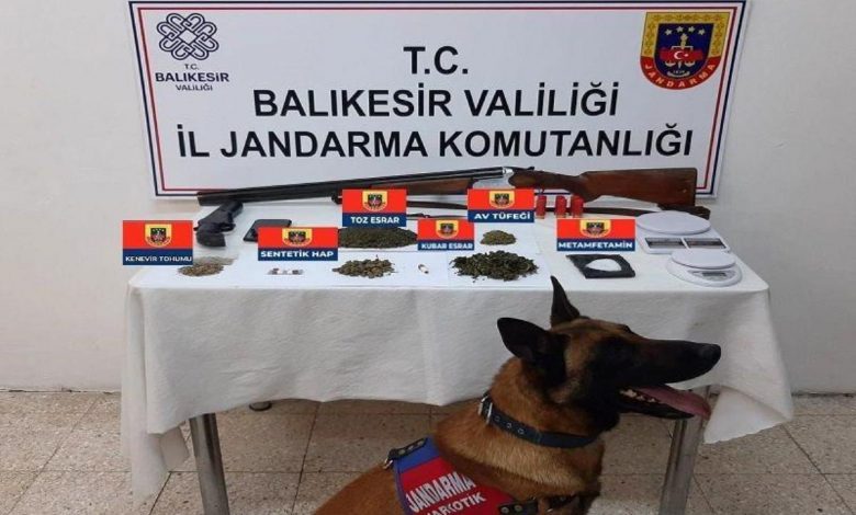 Balıkesir'de jandarmadan uyuşturucu operasyonu